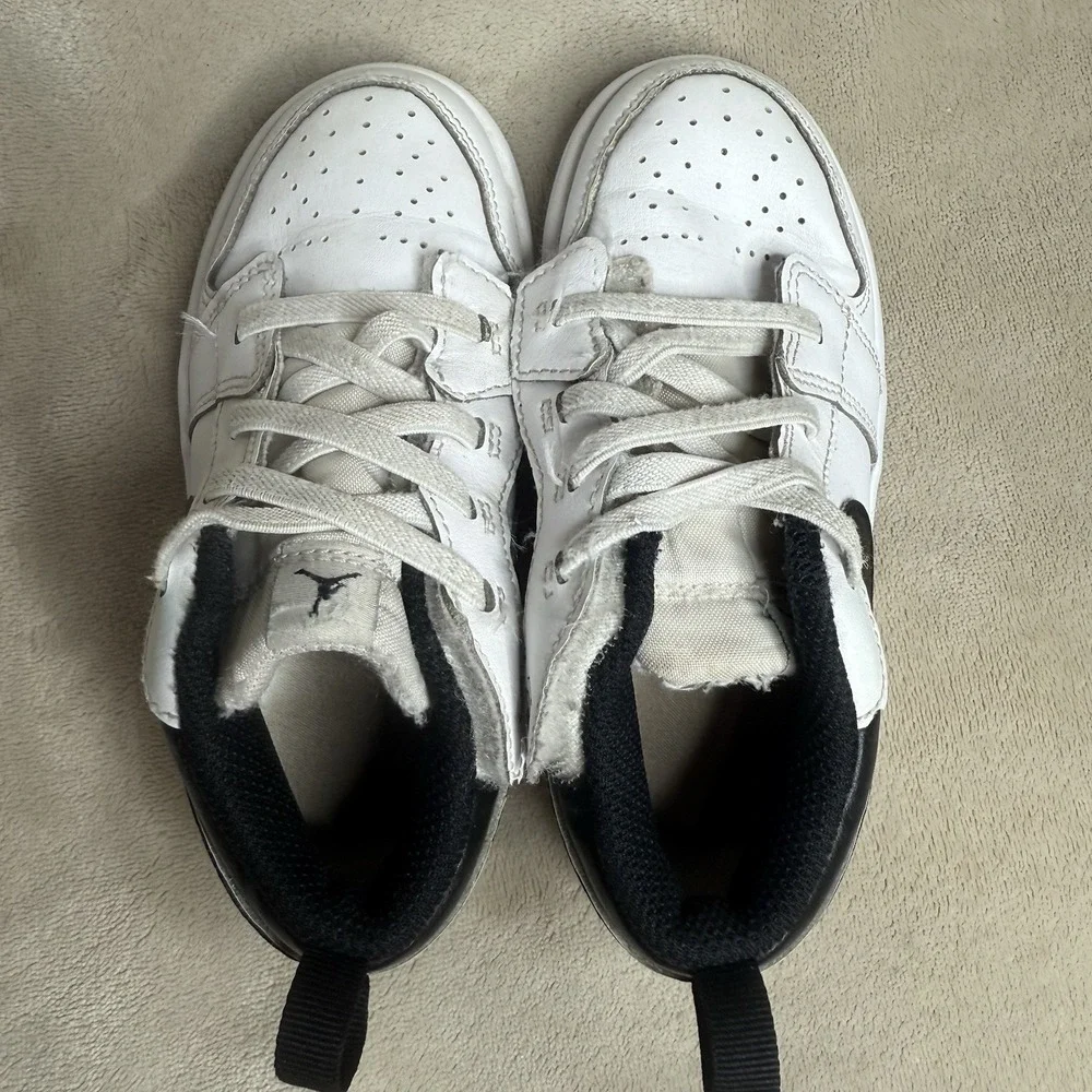 NIKE AIR JORDAN 1 LOW ALT (TD) WHITE/BLACK‎ (DR9747 132) size 9.5 toddler shoes